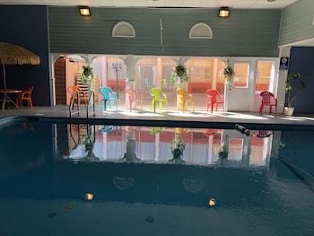 Hotel A Victory Inn & Suites- Muskegon