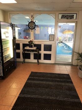 Hotel A Victory Inn & Suites- Muskegon