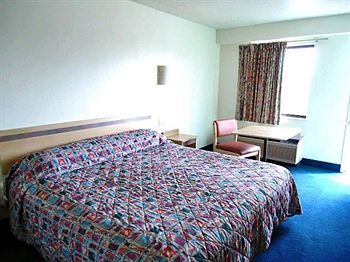 Motel 6 Detroit - East Warren