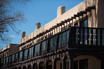 Hotel Sagebrush Inn & Suites