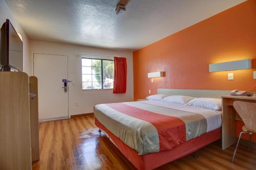 Motel 6 Santa Fe - Cerrillos Road South