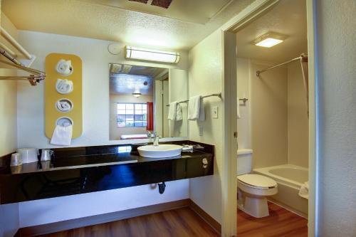 Motel 6 Santa Fe - Cerrillos Road South