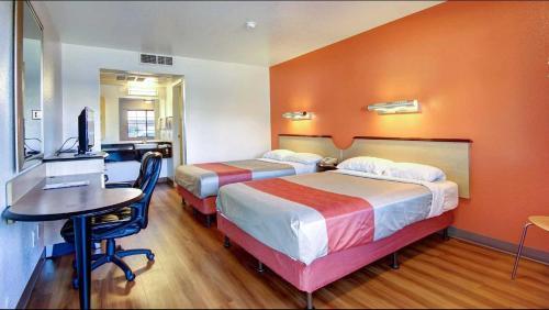 Motel 6 Santa Fe - Cerrillos Road South