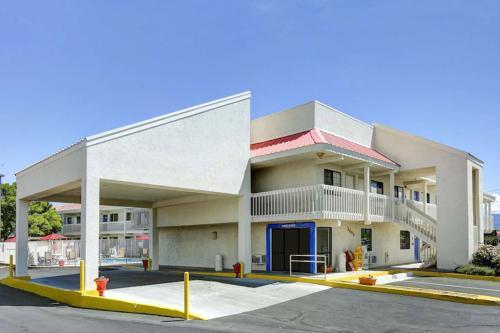 Motel 6 Santa Fe - Cerrillos Road South