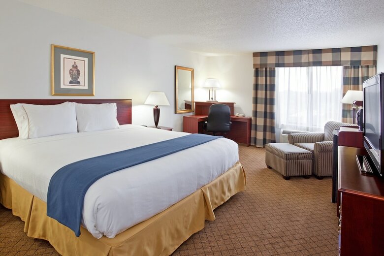 Hotel Holiday Inn Express & Suites Alliance