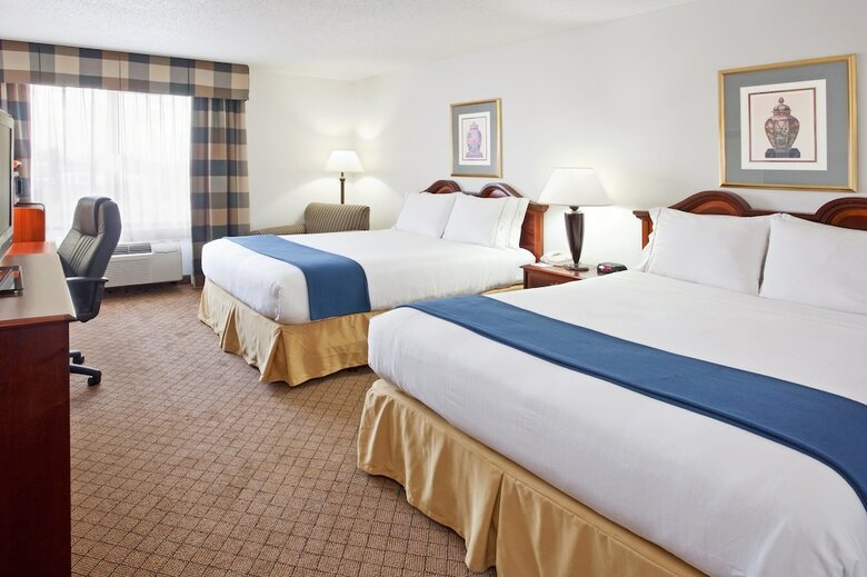 Hotel Holiday Inn Express & Suites Alliance