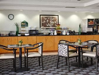 Hotel Wingate By Wyndham Fayetteville