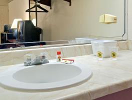 Motel Super 8 Raleigh Downtown South