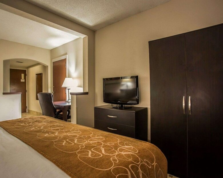 Hotel Comfort Suites Lumberton