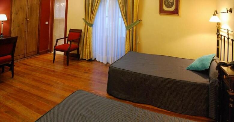 Hotel Alvar Fa�ez