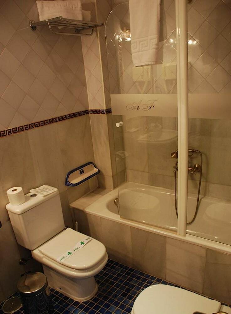 Hotel Alvar Fa�ez