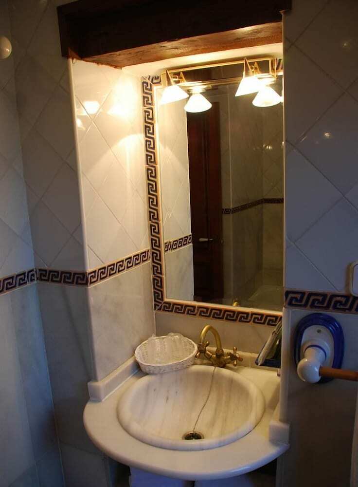 Hotel Alvar Fa�ez