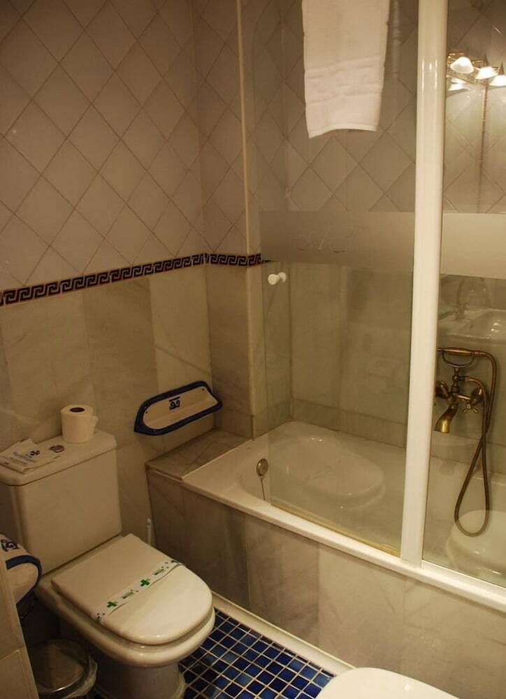 Hotel Alvar Fa�ez