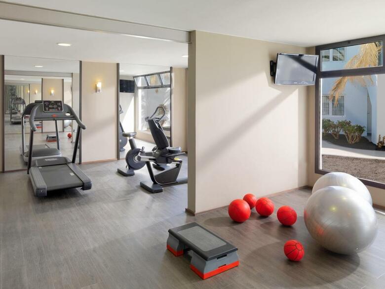 Hotel H10 White Suites - S�lo Adultos