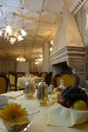 Hotel NH Venezia Santa Lucia