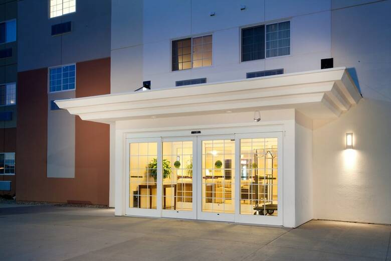 Hotel Candlewood Suites Minot