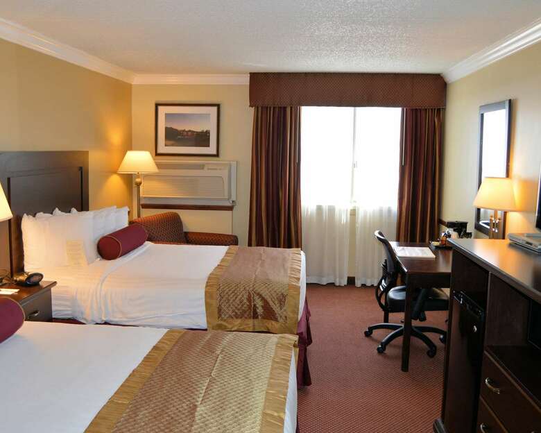 Best Western Genetti Hotel & Conference Center