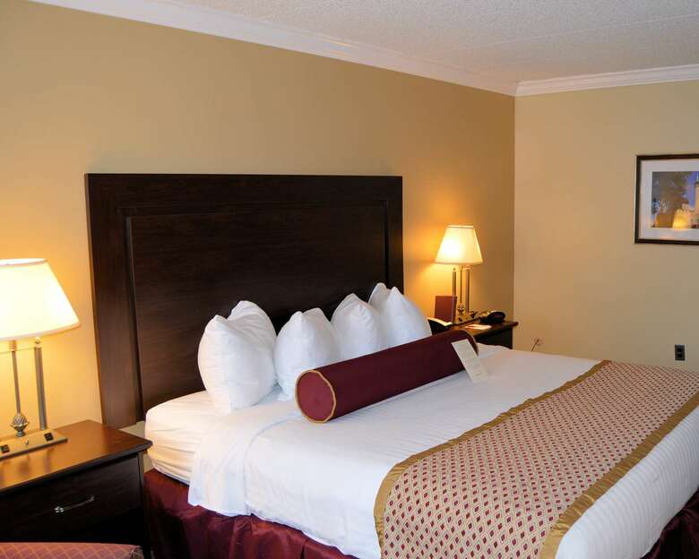 Best Western Genetti Hotel & Conference Center