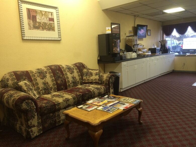Hotel Econo Lodge Airport