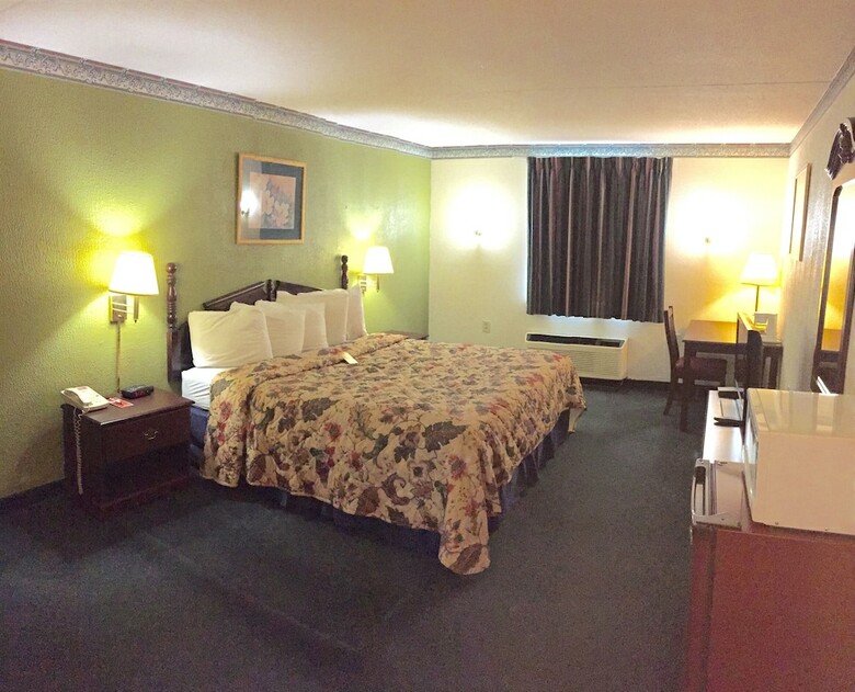 Hotel Econo Lodge Airport