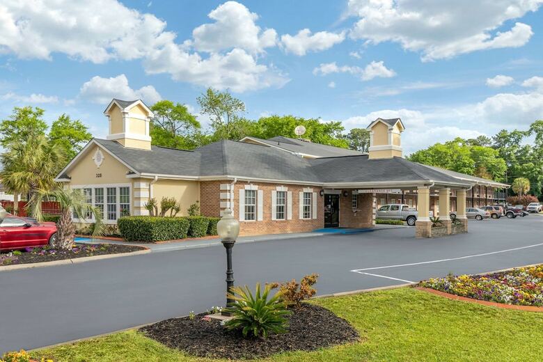 Motel Quality Inn & Suites