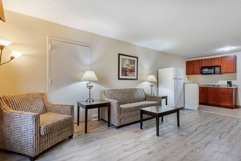 Motel Quality Inn & Suites