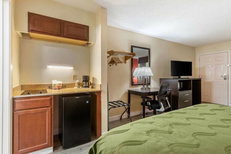 Motel Quality Inn & Suites