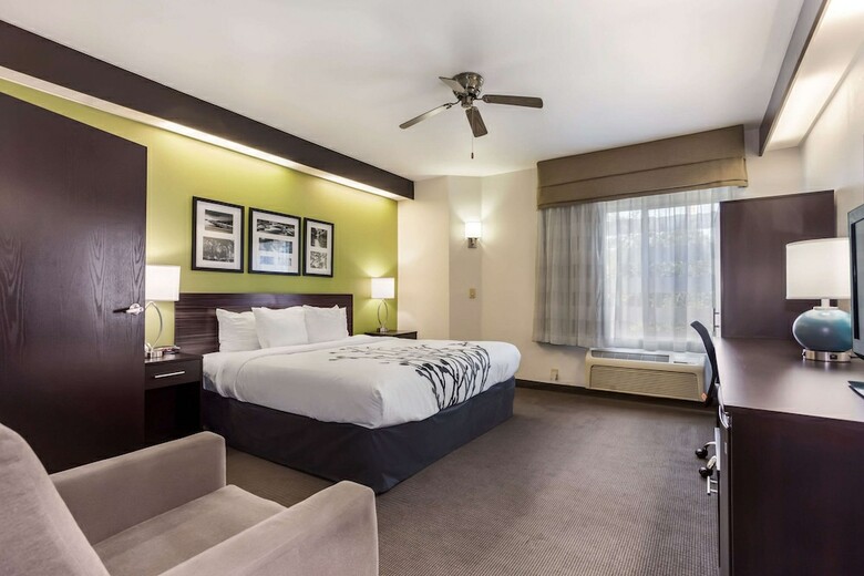 Hotel Sleep Inn At Harbour View