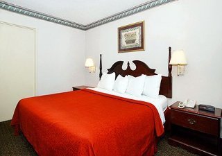 Motel Econo Lodge Inn & Suites