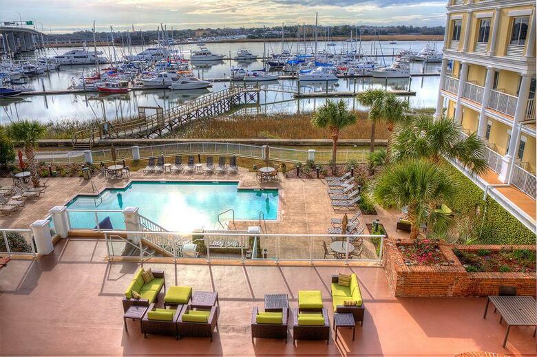 Hotel Courtyard Charleston Waterfront By Marriott