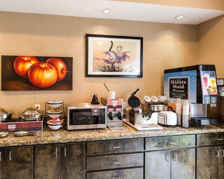 Hotel Comfort Inn And Suites Winnie