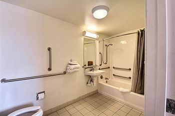 Motel 6 Laredo North