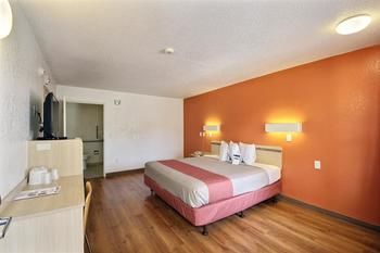 Motel 6 Laredo North