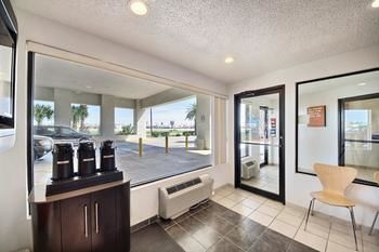 Motel 6 Laredo North