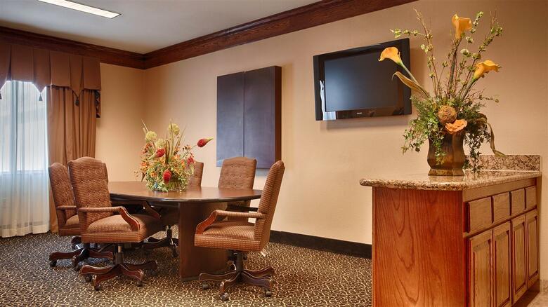 Hotel Best Western South Plains Inn & Suites