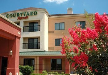 Hotel Courtyard By Marriott College Station