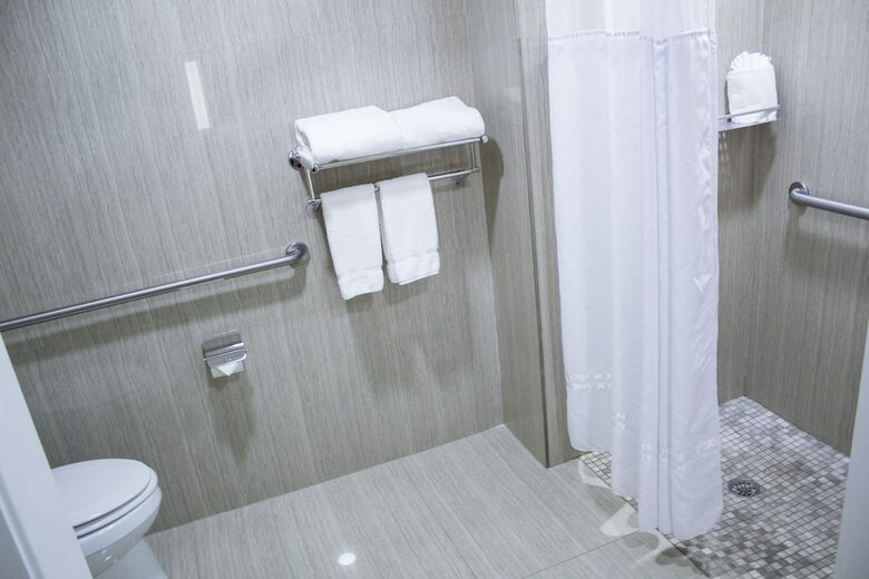 Hotel Hawthorn Suites By Wyndham Mcallen