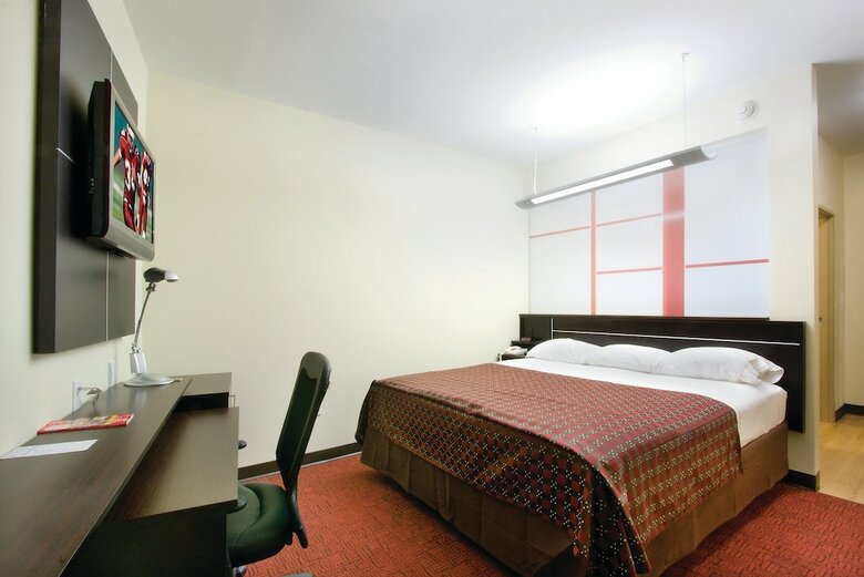 Hotel Red Roof Inn & Suites Beaumont