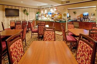 Holiday Inn Express Hotel & Suites Frackville