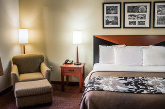 Hostal Sleep Inn And Suites