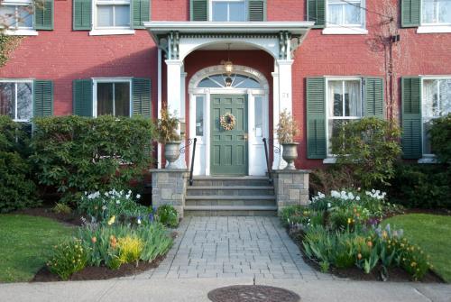 Grape Arbor Bed And Breakfast