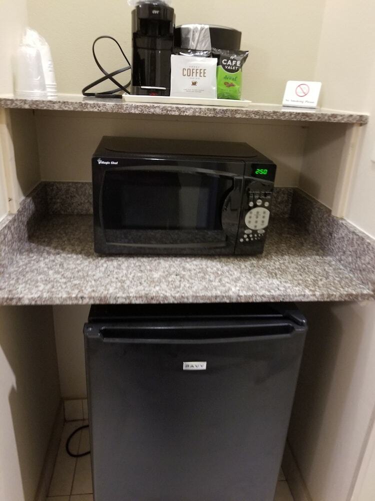 Hotel Baymont Inn & Suites Victoria