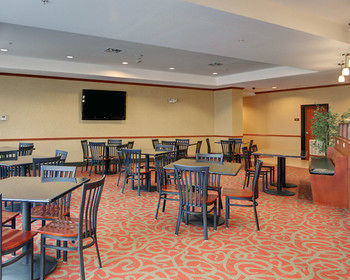 Hotel Comfort Suites