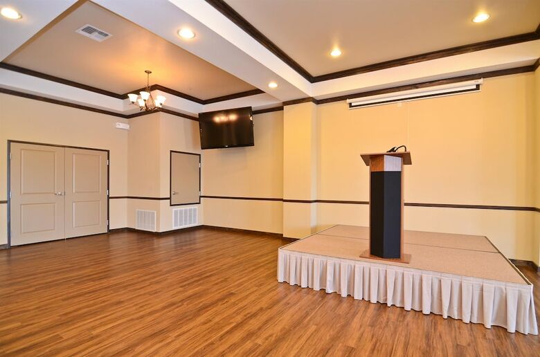 Hotel Best Western Plus Emory At Lake Fork Inn & Suites