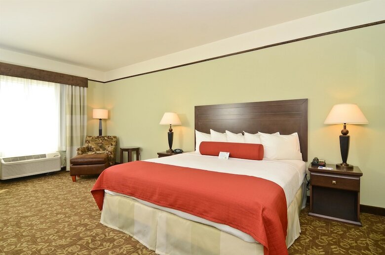 Hotel Best Western Plus Emory At Lake Fork Inn & Suites