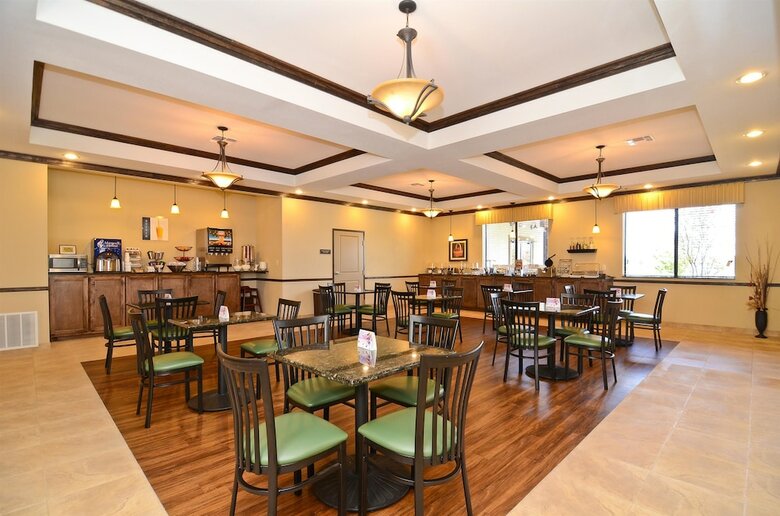 Hotel Best Western Plus Emory At Lake Fork Inn & Suites