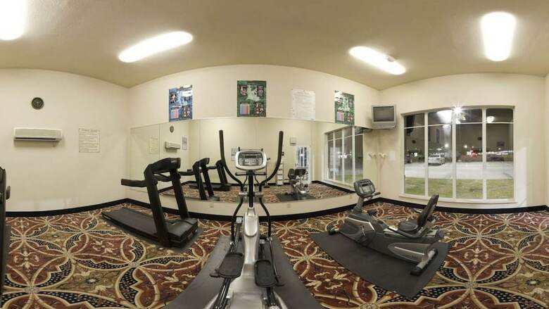 Holiday Inn Express Hotel & Suites Corsicana