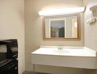 Hotel Knights Inn Wheeling