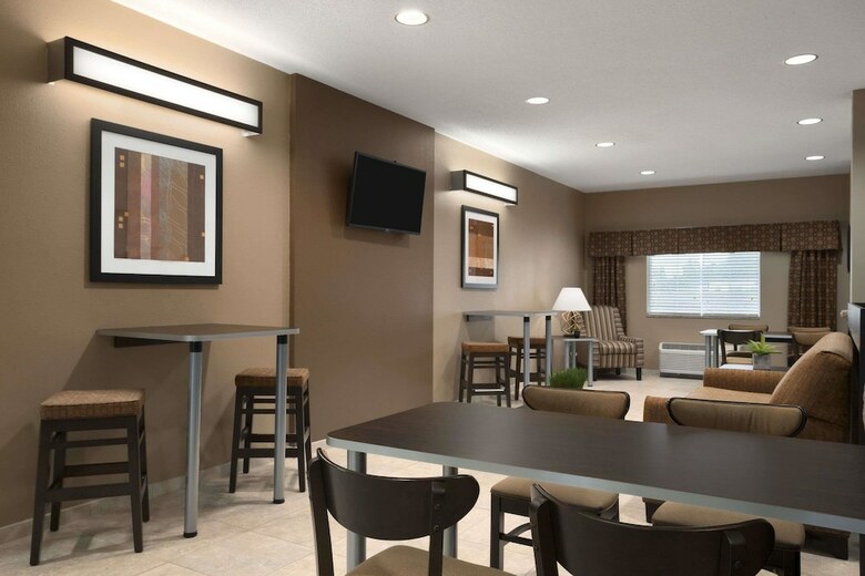 Hotel Microtel Inn & Suites By Wyndham Fairmont