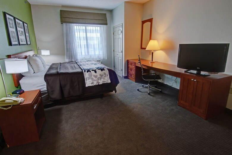 Hotel Sleep Inn & Suites